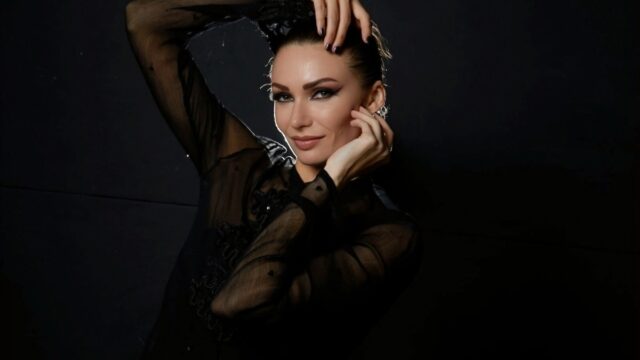 Anna Daal Model 7