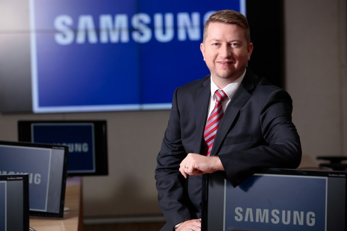 Mike-Van-Lier-Samsung