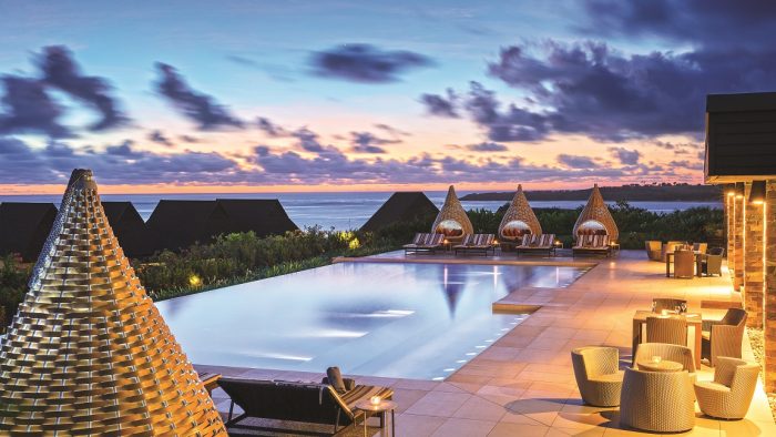 Club-Lounge-Infinity-Pool-InterContinental-Fiji